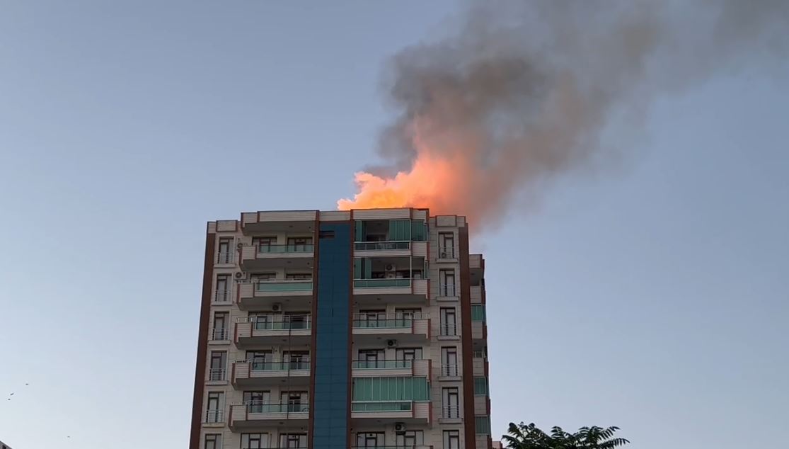 Yangın Çıkan Apartman