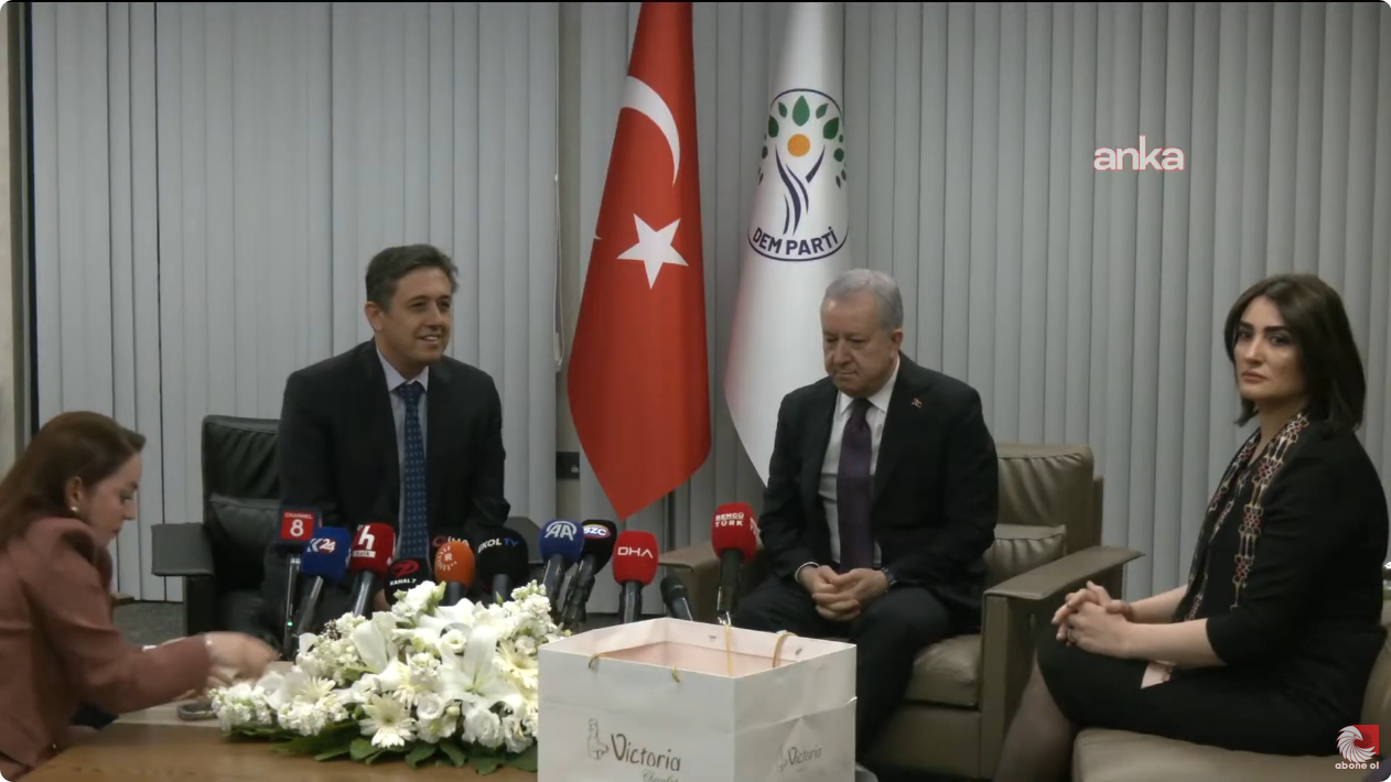 screenshot-2025-06-07-at-09-54-12-1387-mhpden-dem-partiye-bayram-ziyareti-ankara-canli-youtube.png