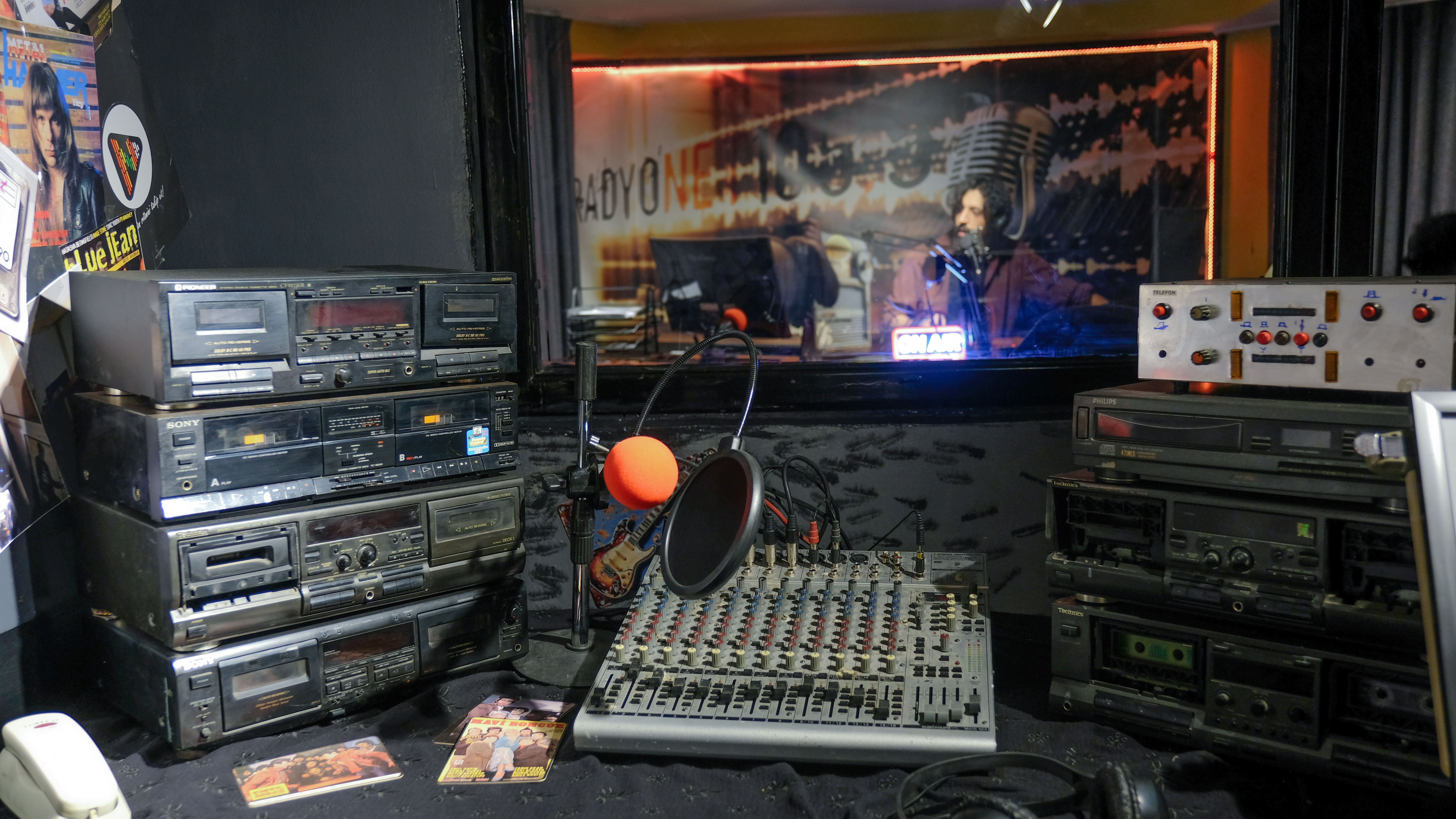 yeni-nesle-radyoculugu-anlatmak-icin-muz-755426-222976.jpg