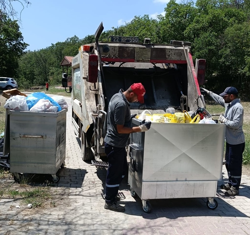 saros-korfezinde-bayram-tatili-sonrasi-758863-223941.jpg