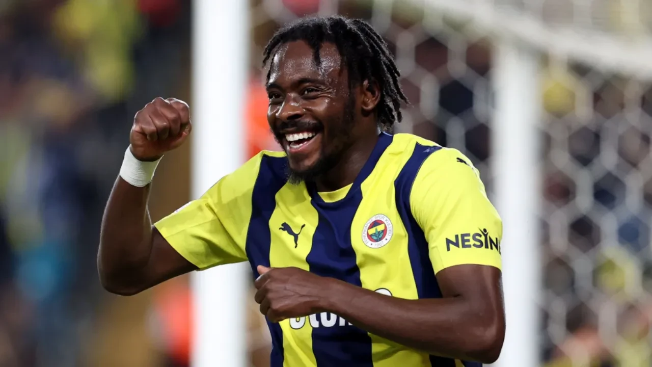 bright-osayi-samuel-ile-anlasma-tamam-super-lig-devinden-transfer-calimi-3225534.webp