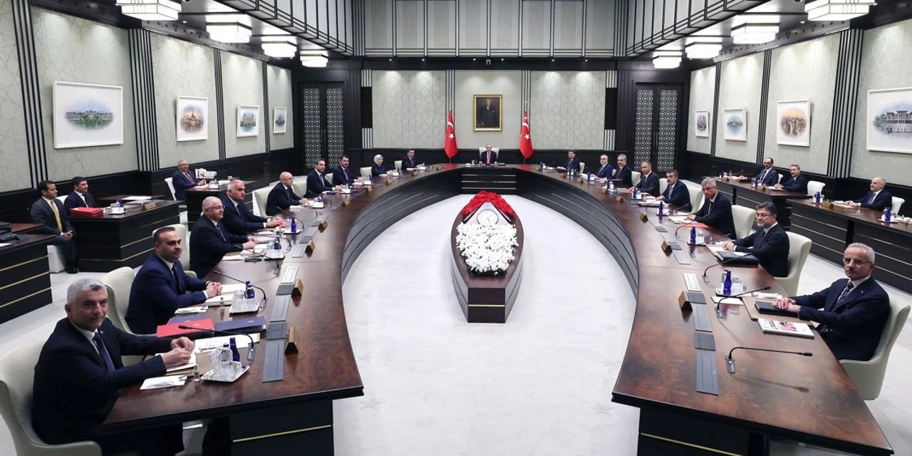 erdogan-mehmet-simsek-kararini-kabinede-acikladi-iktidarin-kalemi-o-sozleri-sizdirdi-2.jpg