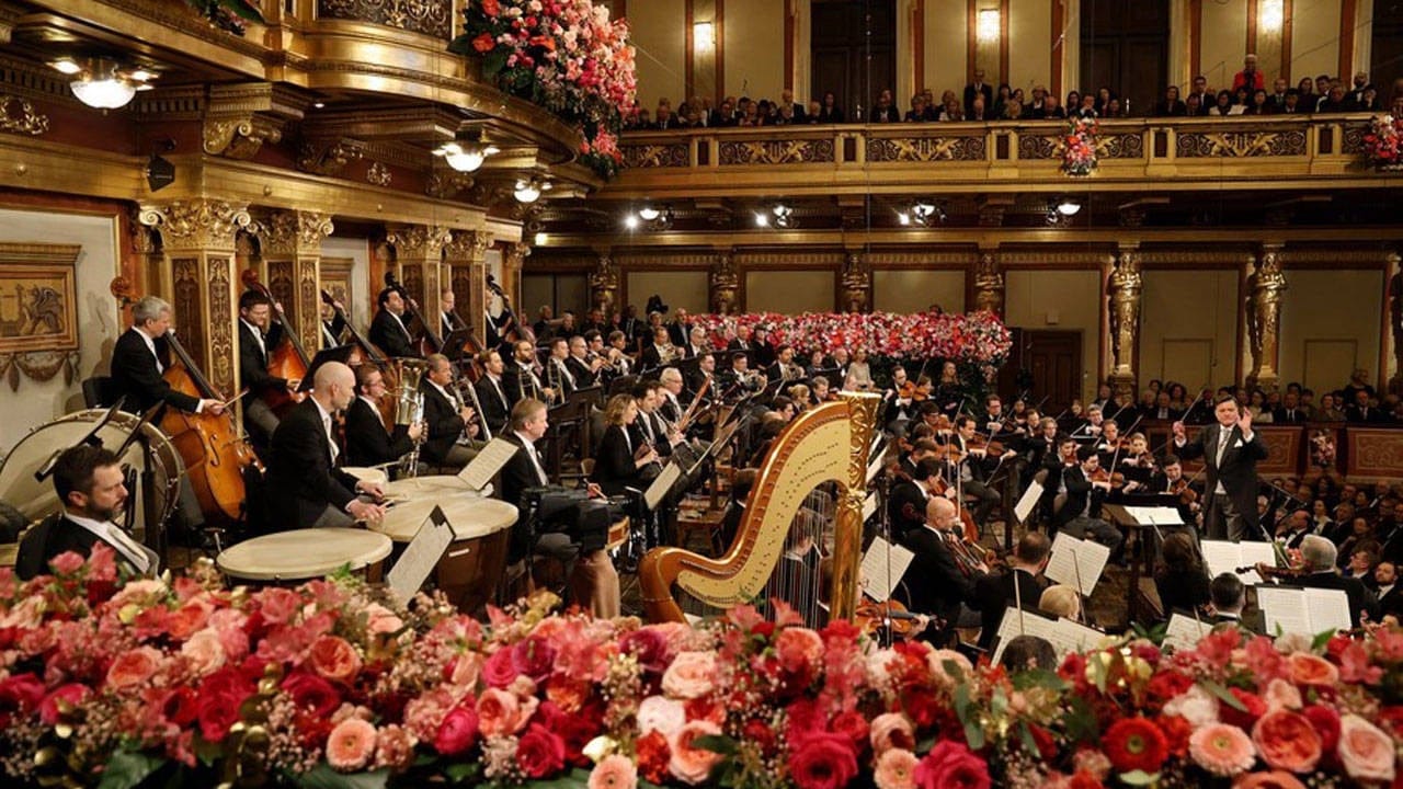 viyana-filarmoni-ve-tartisilan-gecmisi.jpg