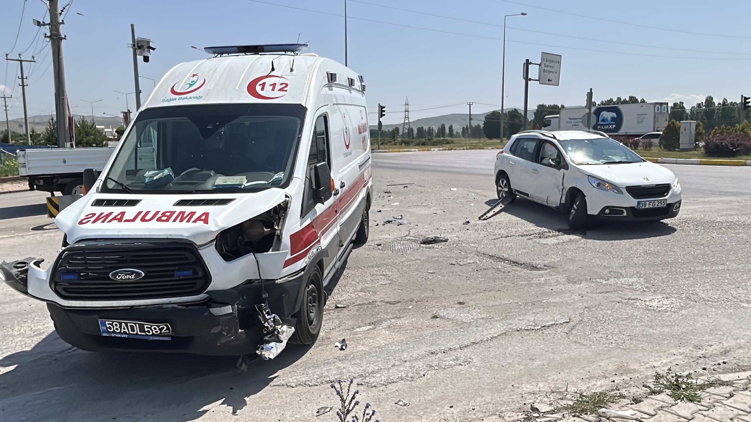 hastaneye-gidemeden-kazaya-karistilar-1.jpg