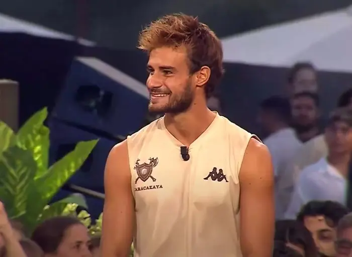 survivor-yari-finalinde-sok-anlar-batuhan-sakin-kalamadi-3.webp