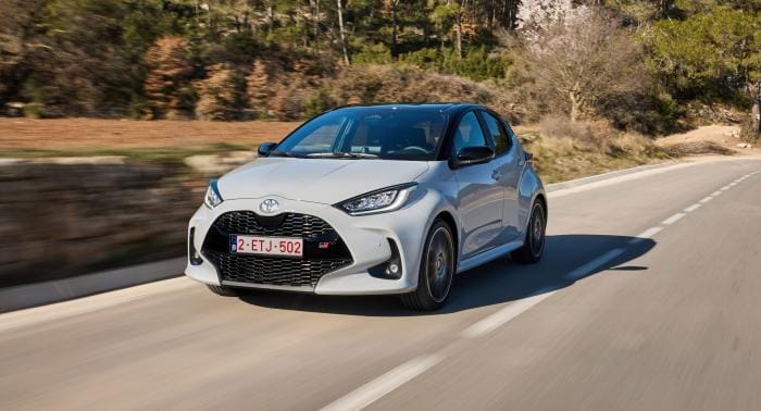 toyota-yaris-0-0.jpeg