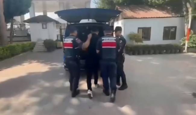 birlikte-icki-ictigi-arkadasini-tabancay-774248-228812.jpg