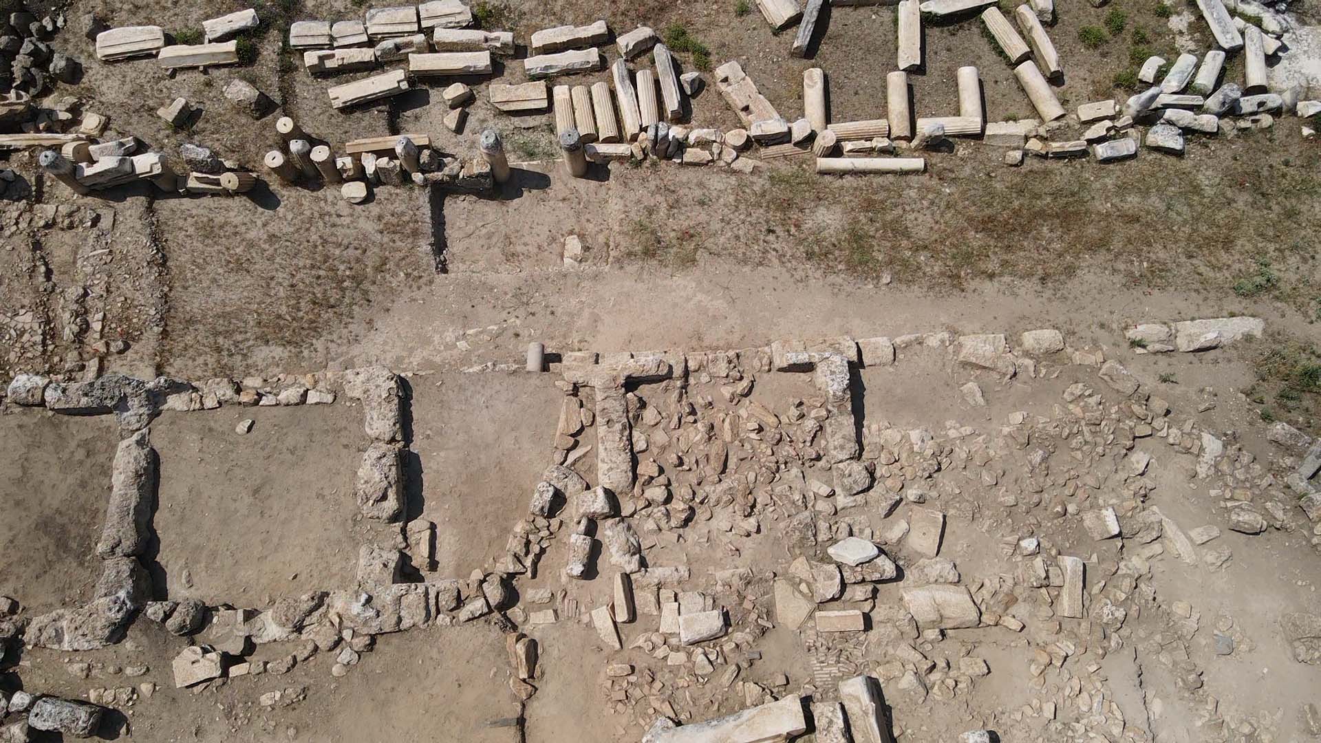 aa-20250621-38343168-38343163-hyllarima-antik-kentinde-agoradaki-dukkanlarin-bulundugu-alan-kazilacak.jpg