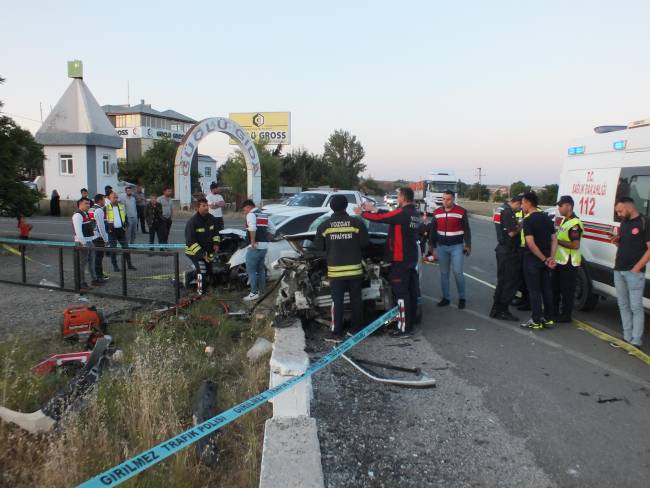 Kazanın ardından sağlık ekipleri olay yerinde