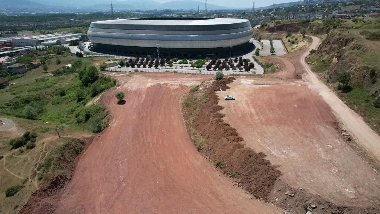 kocaeli-stadi-da-super-lige-hazirlaniyor-3.webp