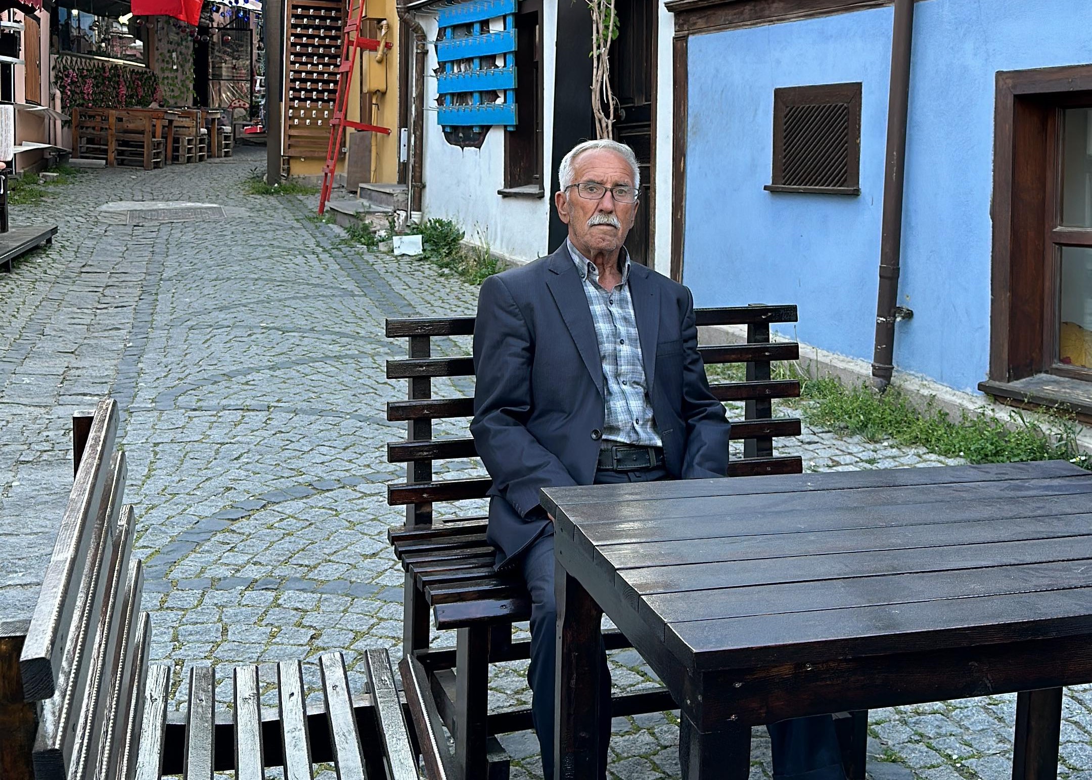mezar-yeri-baskasinin-cikinca-aileden-h-801708-237309.jpg
