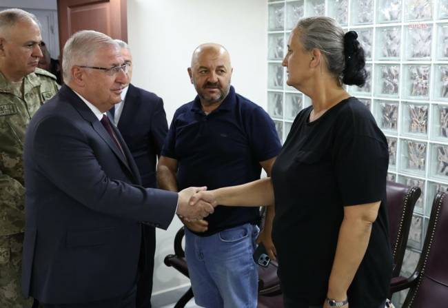 bakan-guler.jpg
