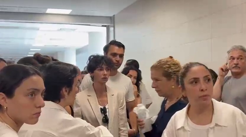 Ayşe Barım Davasında İlk Duruşma: Serenay Sarıkaya, Hande Erçel, Halit Ergenç ve Daha Fazlası Adliyeye Akın Etti Ayşe Barım