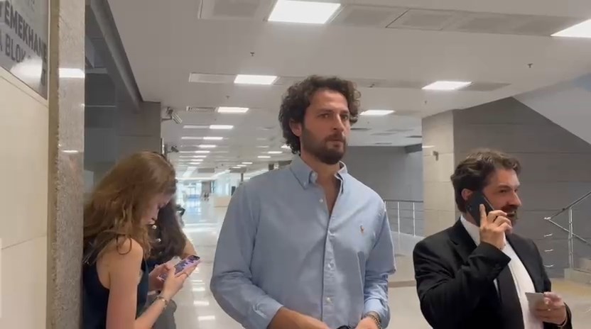 Ayşe Barım Davasında İlk Duruşma: Serenay Sarıkaya, Hande Erçel, Halit Ergenç ve Daha Fazlası Adliyeye Akın Etti Ayşe Barım