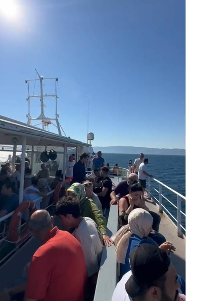 marmara-adasi-aciklarinda-feribotta-yang-813522-240922.jpg