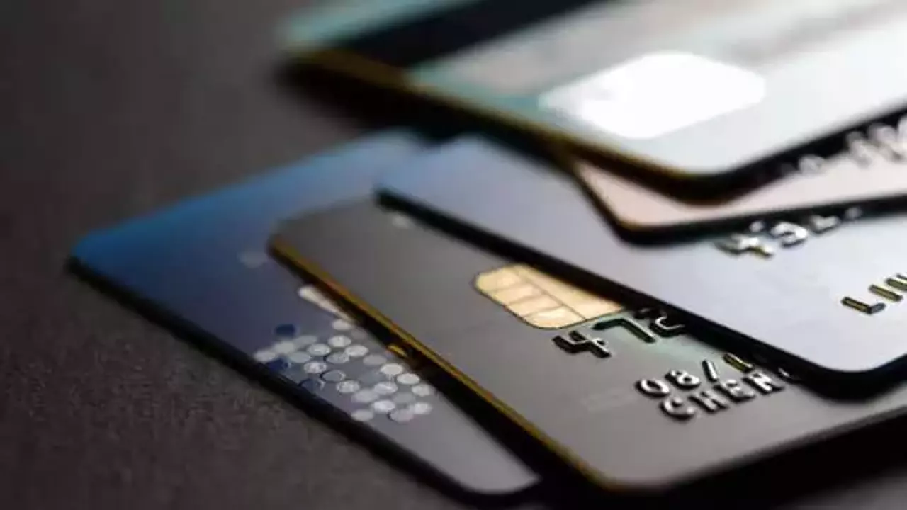 kredi-karti-sahipleri-icin-yeni-karar-borcunu-kismen-veya-tamamen-odemeyen-1752323491-1958.webp