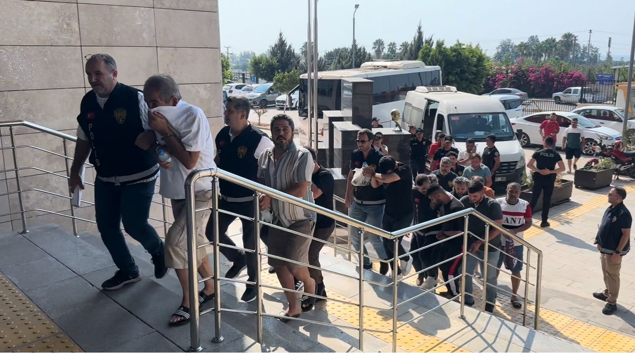 aa-20250717-38590218-38590217-mersinde-fuhus-operasyonunda-yakalanan-19-zanli-tutuklandi.jpg
