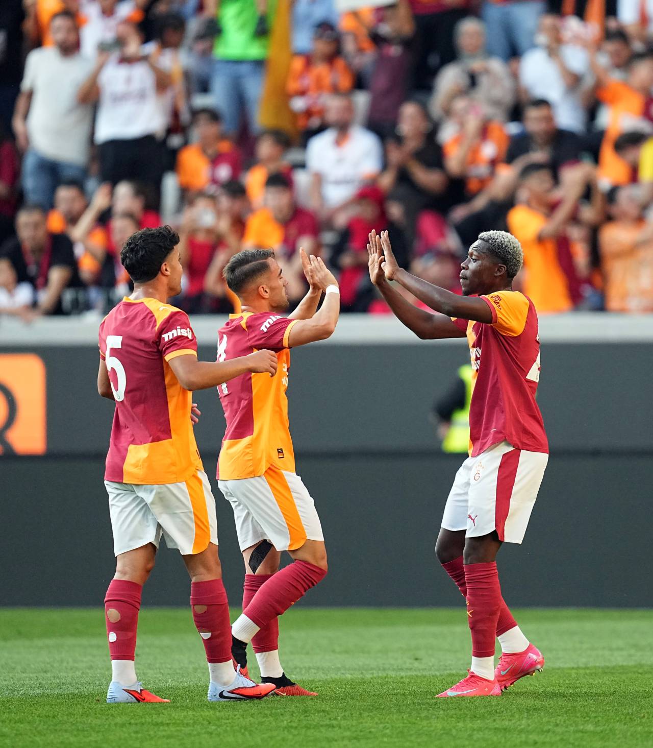 galatasaray-avusturya-kampindaki-ilk-ha-825065-244443.jpg