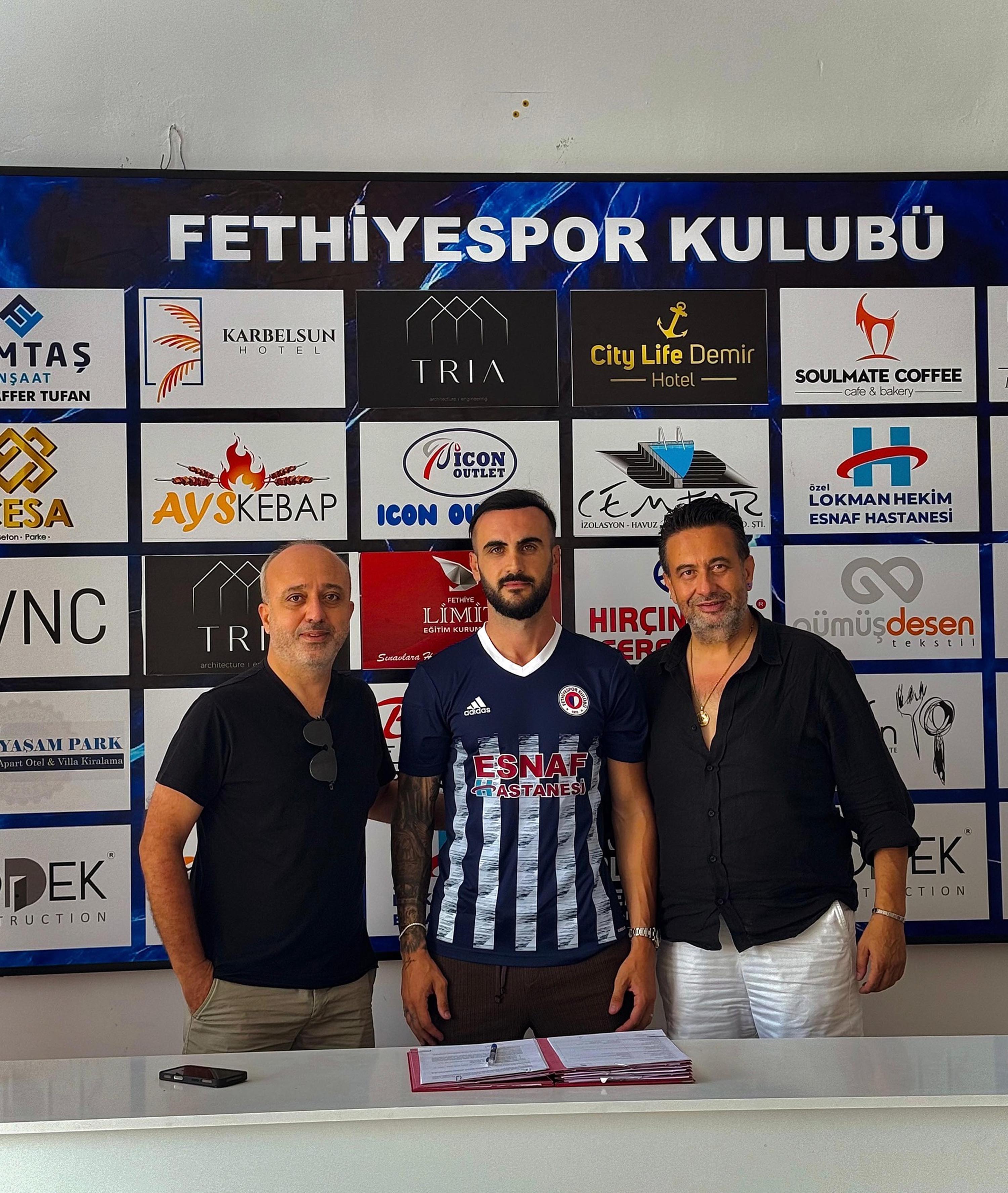 fethiyespor-oguz-yilmazla-imzaladi-836278-247847.jpg