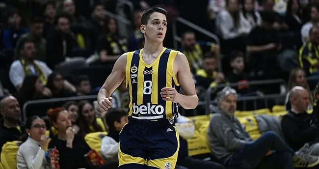 650x344-fenerbahce-bekonun-genc-yildizi-omer-ege-ziyaettin-dikkat-cekiyor-1709549758303.webp