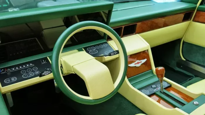 interior-aston-martin-lagonda-94.webp