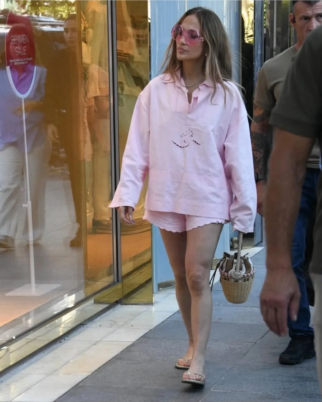 jennifer-lopez-istanbulda-reddedildi-o-cevap-her-seyi-degistirdi-4.webp
