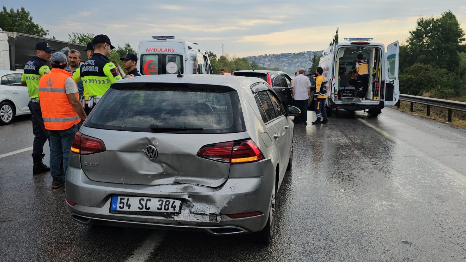 temde-10-arac-zincirleme-kazaya-karisti-852425-252854.jpg