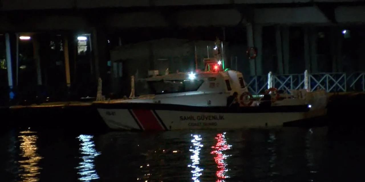 kopruden-denize-dustu-halicin-karanliginda-kayboldu-3.webp