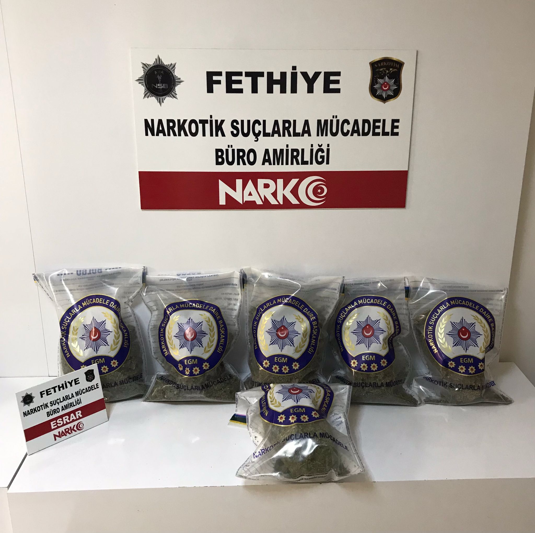 aa-20250810-38792307-38792306-fethiyede-duzenlenen-uyusturucu-operasyonunda-3-zanli-tutuklandi.jpg