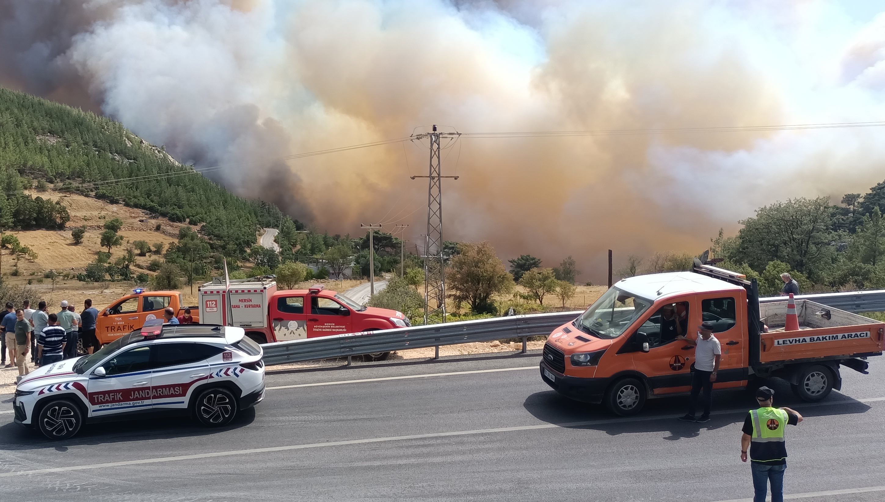 aa-20250813-38819679-38819676-mersinde-ormanlik-alanda-yangin-cikti.jpg