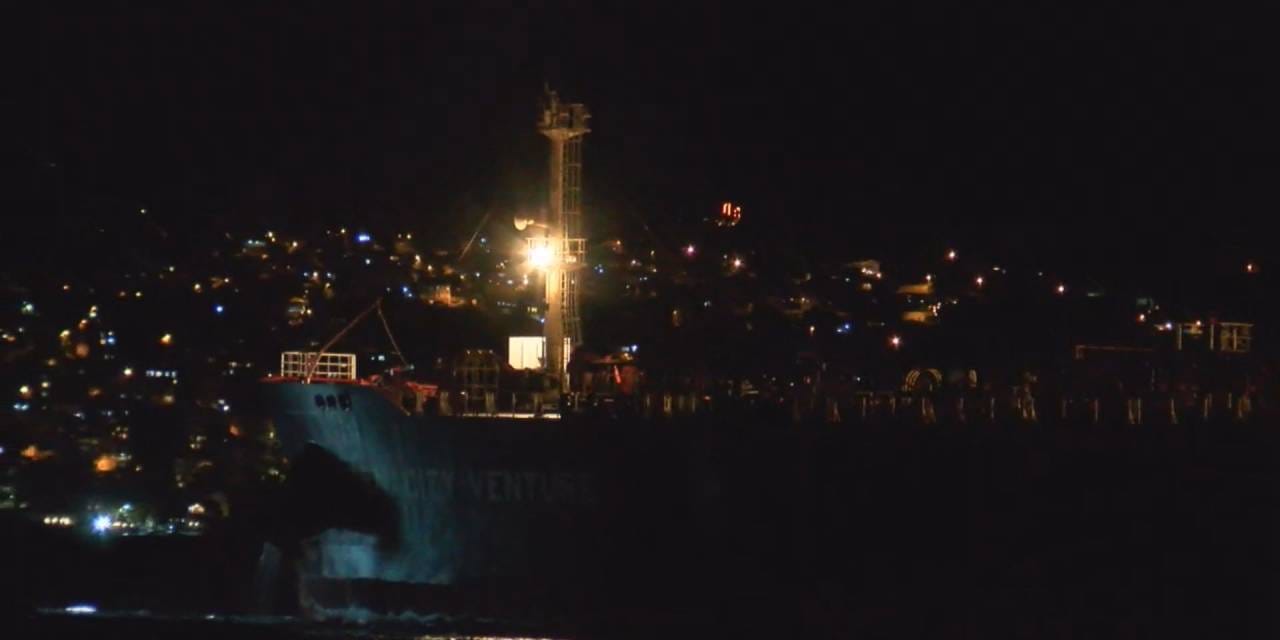 250-metrelik-tanker-bogazda-alarm-verdi-kiyi-emniyeti-harekete-gecti-2.jpg