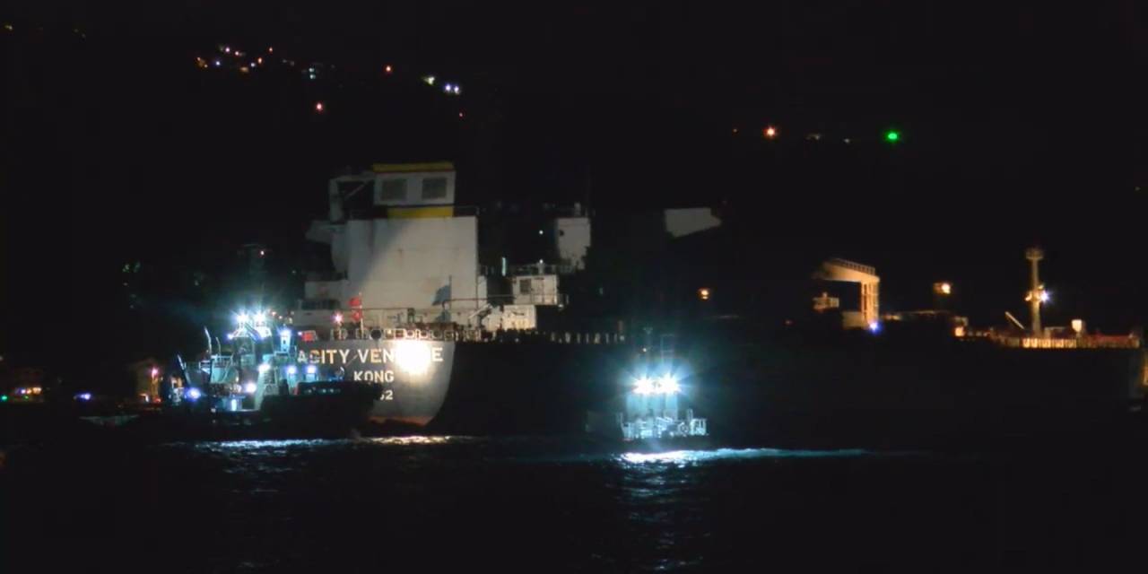 250-metrelik-tanker-bogazda-alarm-verdi-kiyi-emniyeti-harekete-gecti-3.jpg