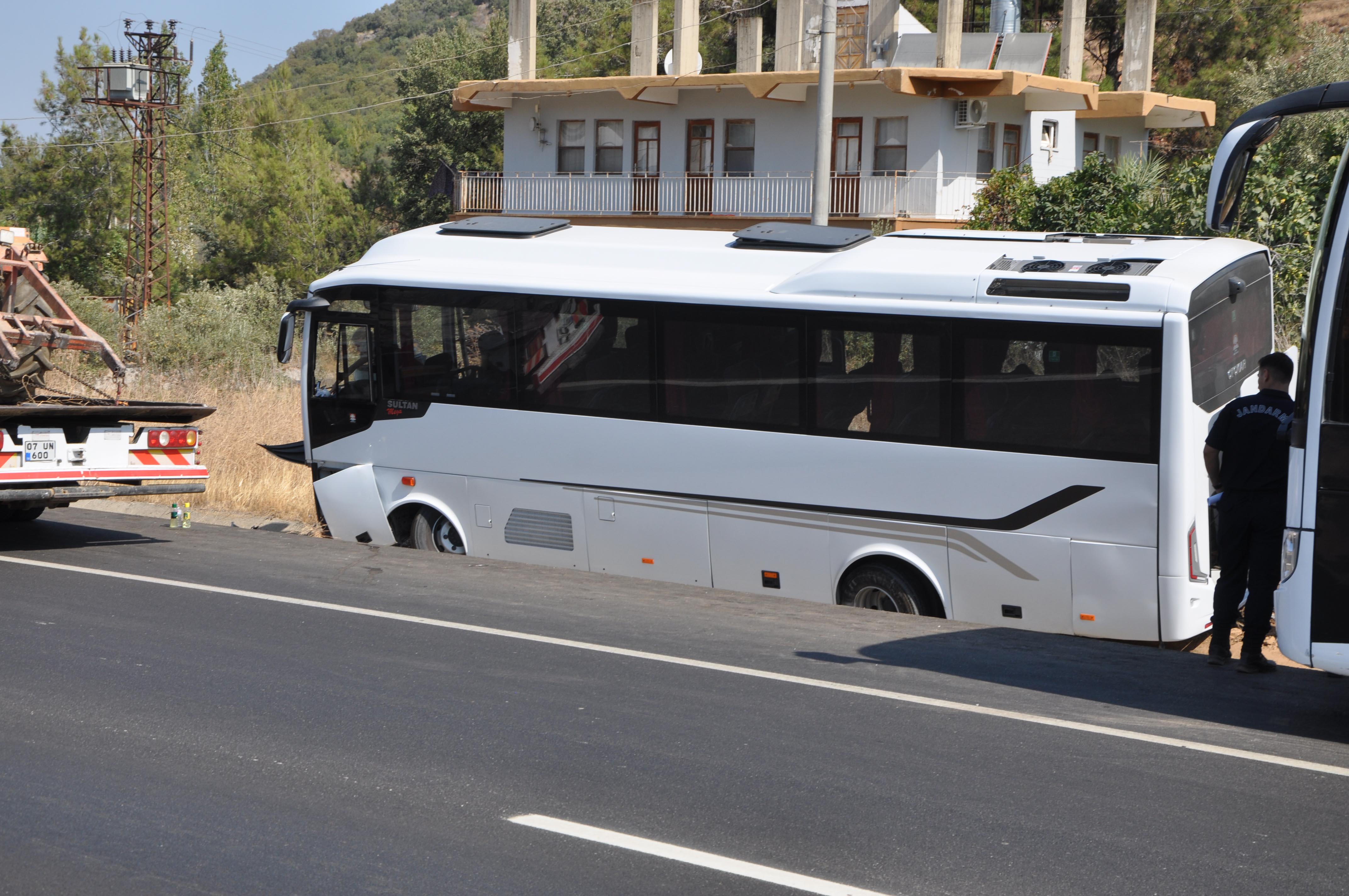 midibus-sarampole-dustu-9-yarali-874915-259898.jpg