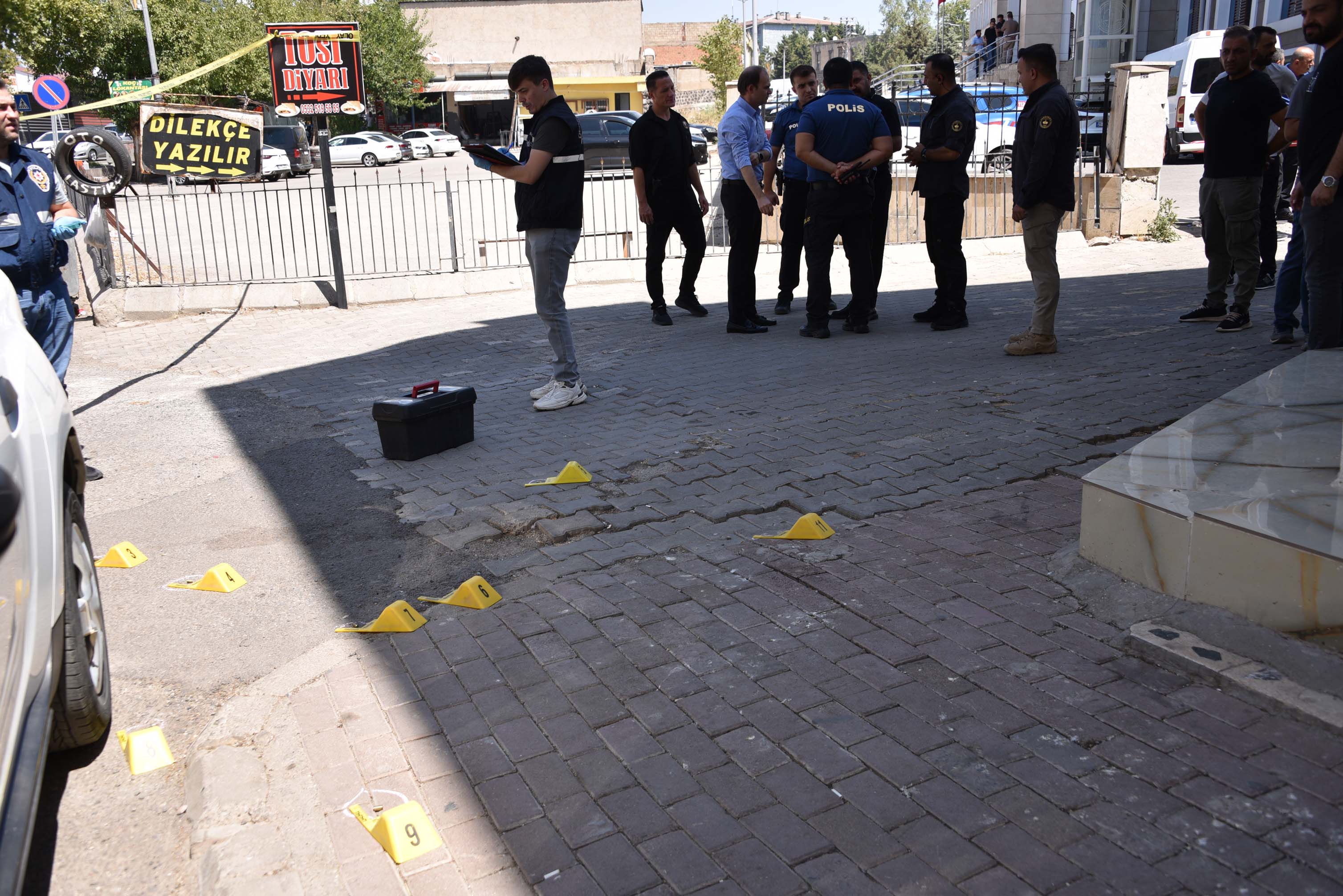 sanliurfa-jandarma-aracindaki-2-kuzen-875380-260042.jpg