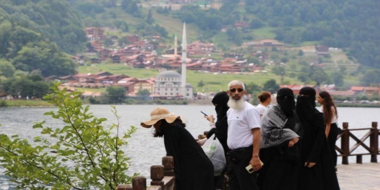 trabzon-arap-turistler-001.jpg