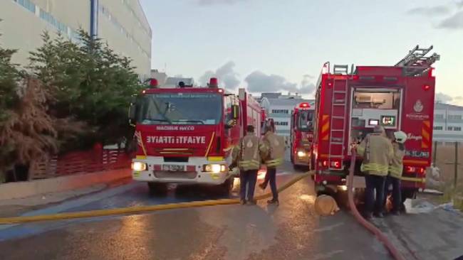 istanbul-arnavutkoyde-fabrika-yangini-884797-262907.jpg
