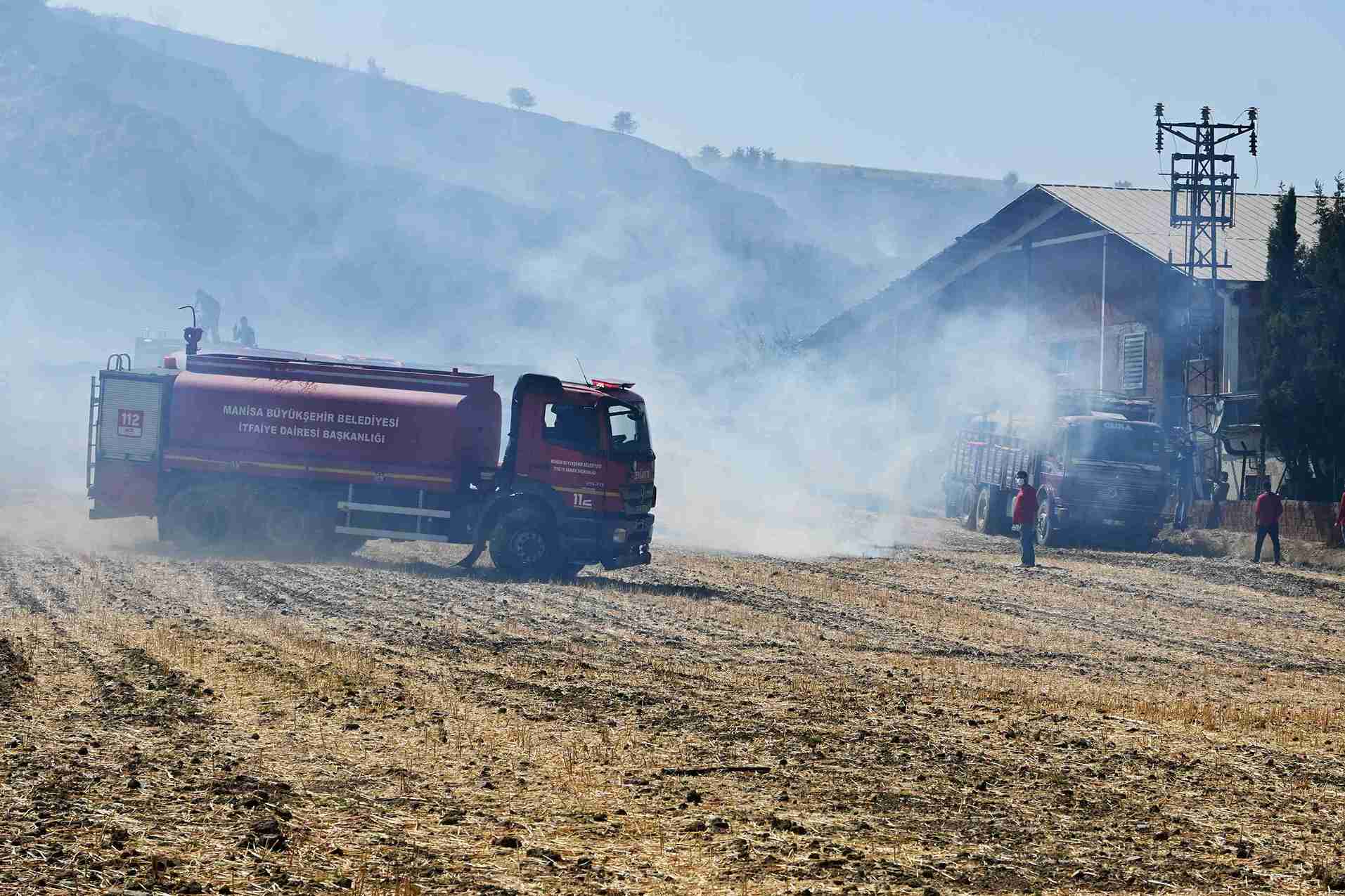 aa-20250831-38979679-38979675-manisada-otluk-ve-makilik-alanda-cikan-yangin-kontrol-altina-alindi-11zon.jpg