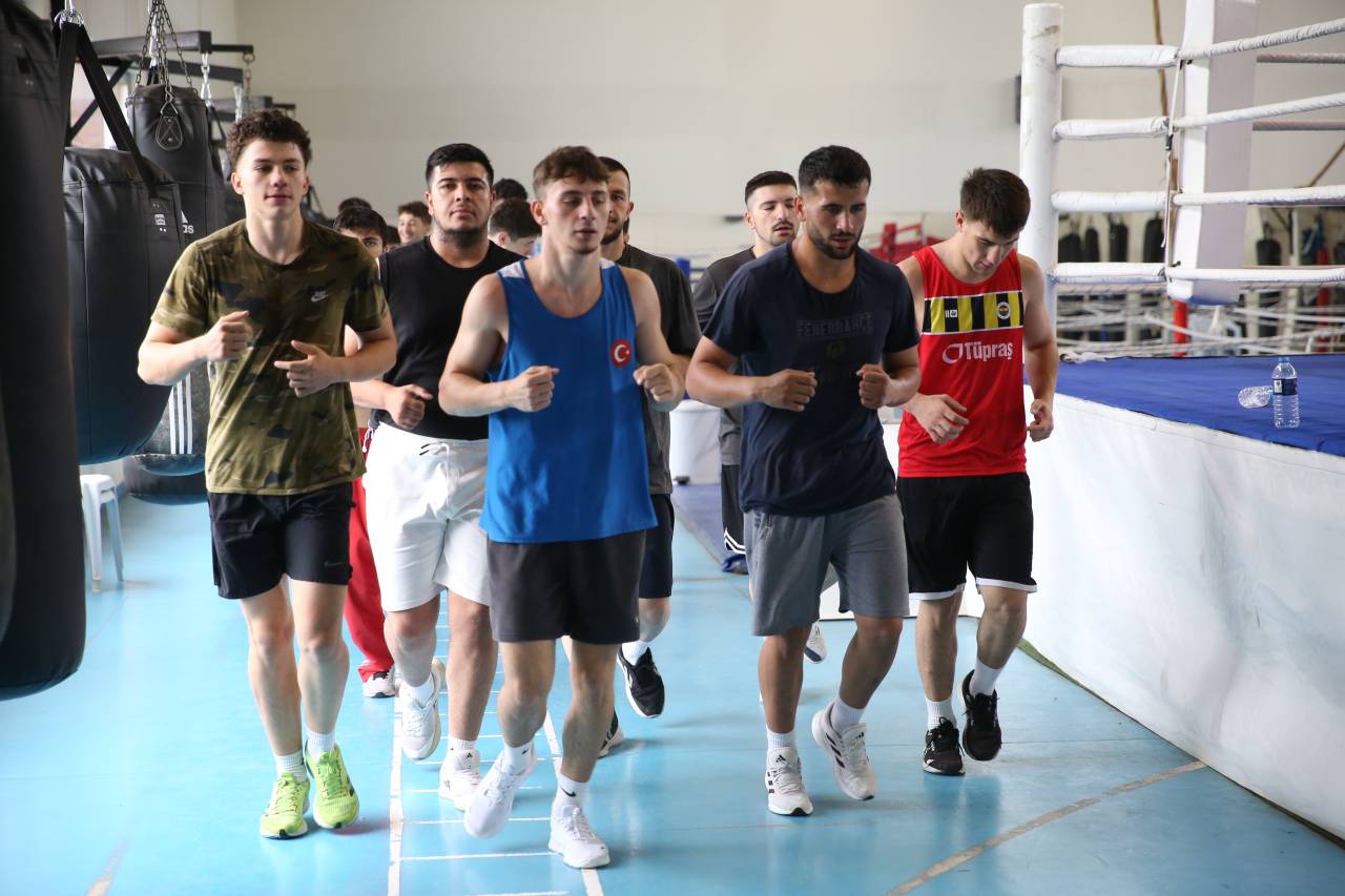 aa-20250909-39063996-39063990-genc-erkek-boks-milli-takimi.jpg