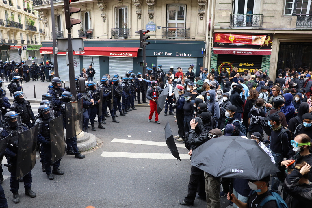 aa-20250910-39073665-39073662-fransada-ulke-genelindeki-eylemlerde-yaklasik-200-kisi-gozaltina-alindi.jpg