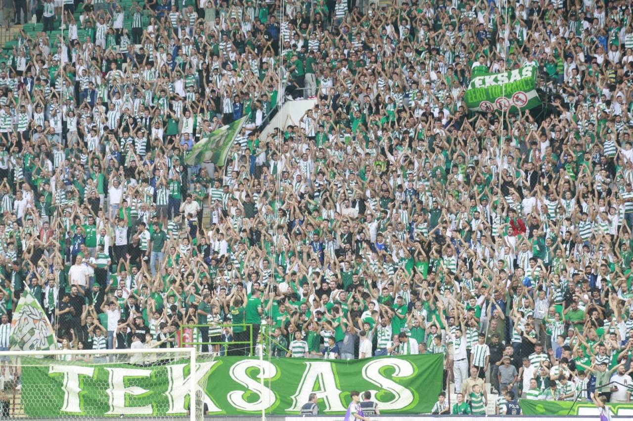 bursaspor-arnavutkoy-belediyesi-3-1-912143-271035.jpg