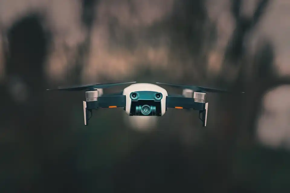 mini-drone-01.webp