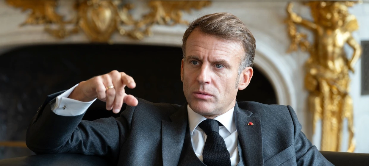 emmanuel-macron-elysee-sarayinda.webp