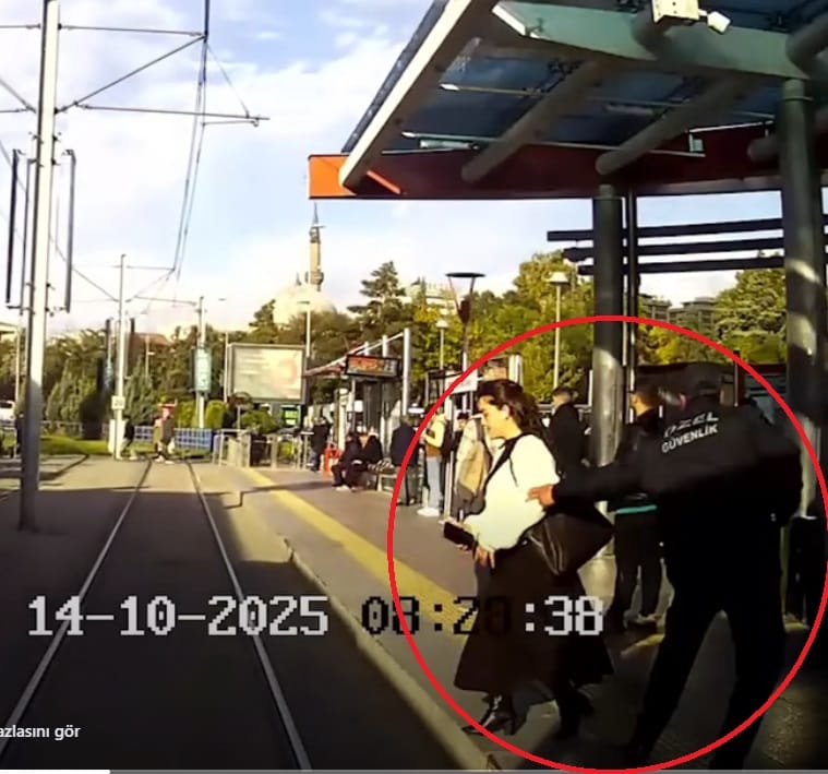 tramvayin-altinda-kalmaktan-guvenlik-gorevlisi-kurtardi-5.jpg