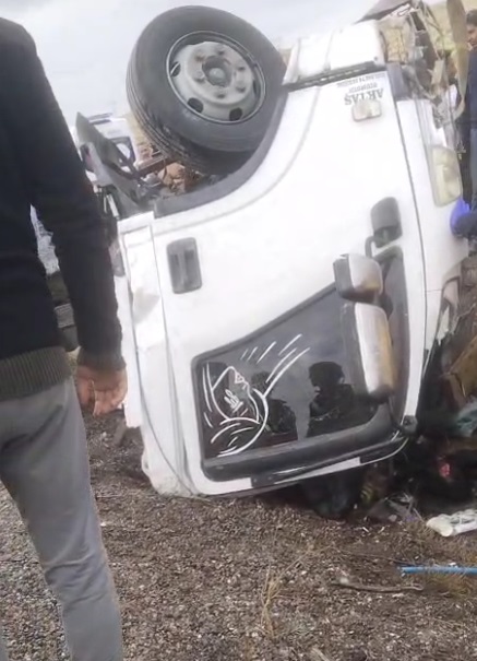 yolcu-otobusuyle-carpisan-kamyonetin-sur-1013956-300846.jpg