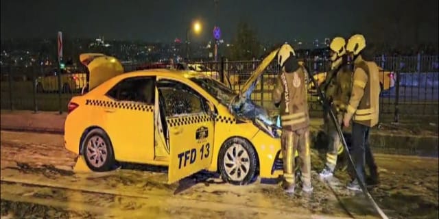 beyoglu-taksi-yangin.jpg