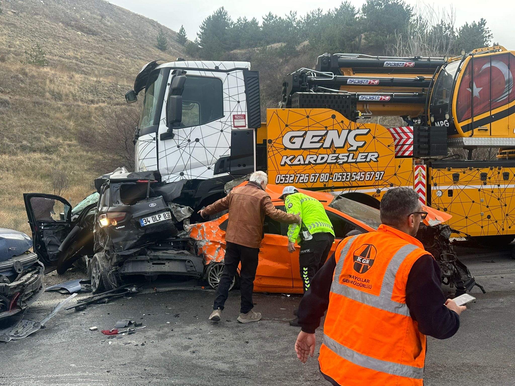 ankarada-vinc-13-araca-carpti-5-yaral-1064051-315711.jpg