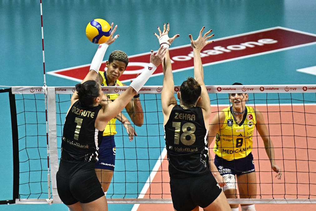 aa-20251211-39956525-39956516-fenerbahce-medicana-vakifbank-733027.jpg