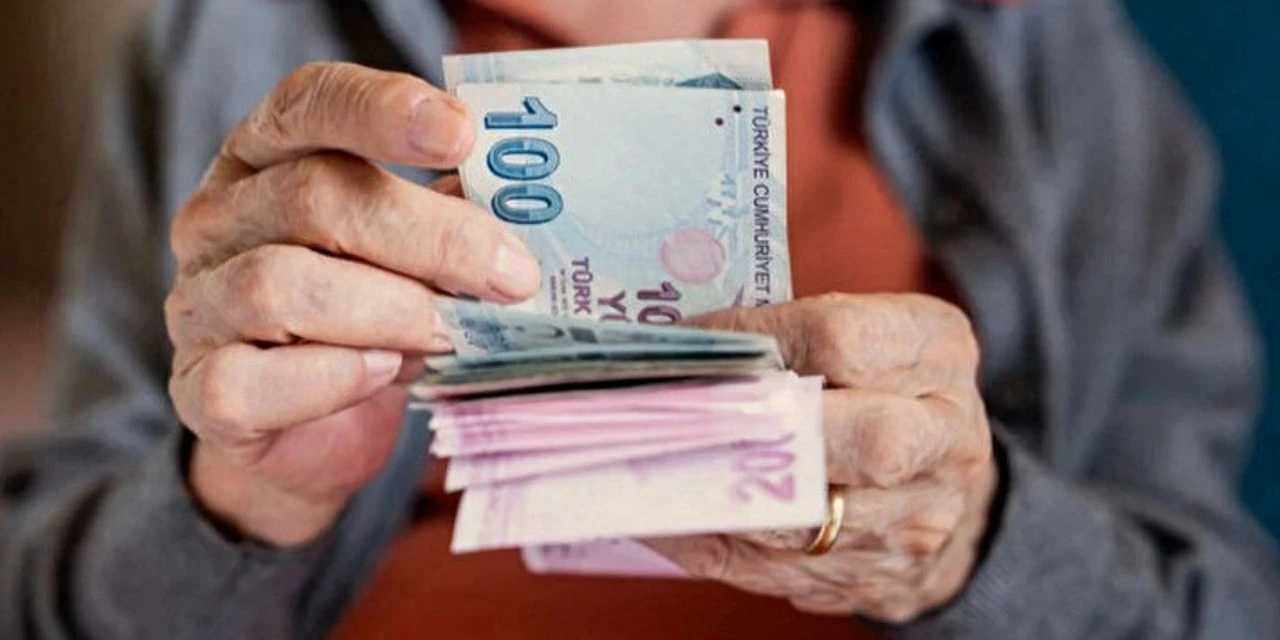 12-milyon-emeklinin-maasina-ek-13-bin-lira-yatacak-tbmm-onayladi-basvuran-emekli-13-bin-lira-alacak-2.jpg