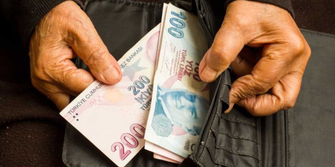 12-milyon-emeklinin-maasina-ek-13-bin-lira-yatacak-tbmm-onayladi-basvuran-emekli-13-bin-lira-alacak-4.jpg