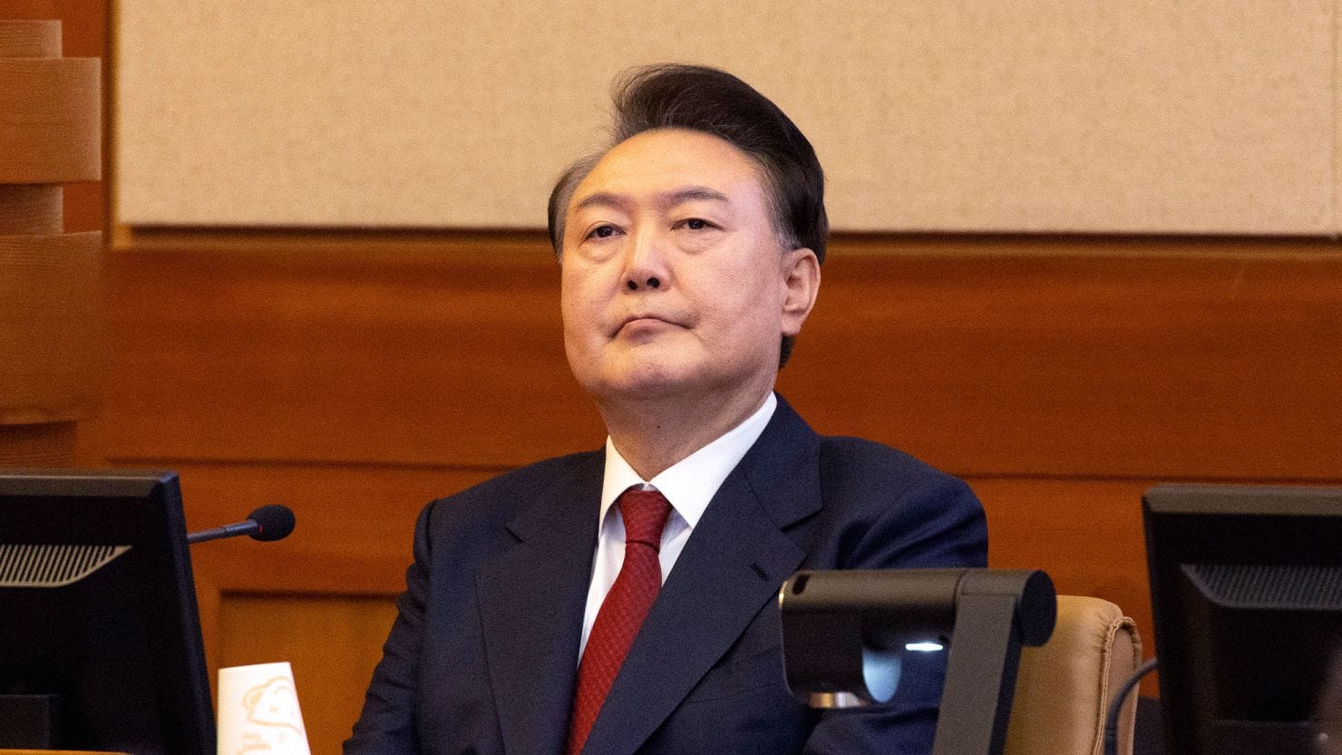 yoon-suk-yeol-001.jpg